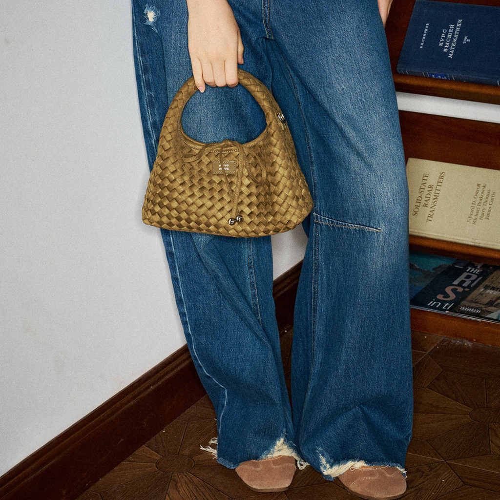 Muva Woven Mini Triangle Pouch Çanta