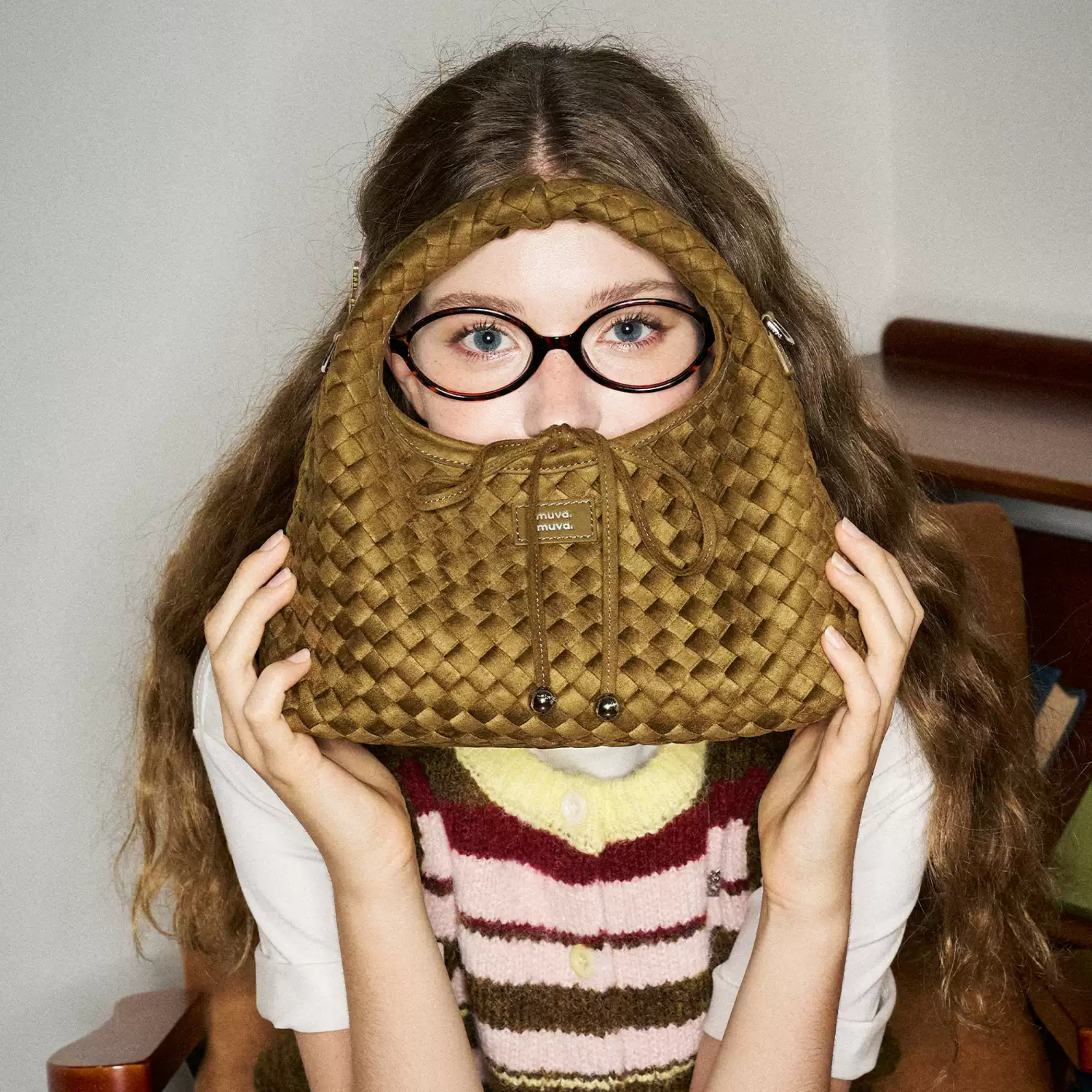 Muva Woven Mini Triangle Pouch Çanta