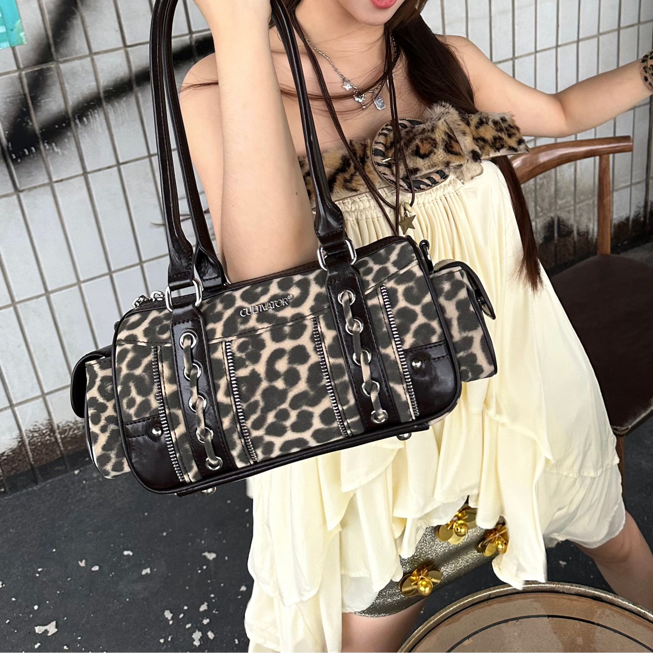 Cultivator Original Niche Millennial Leopard Bowling Çanta