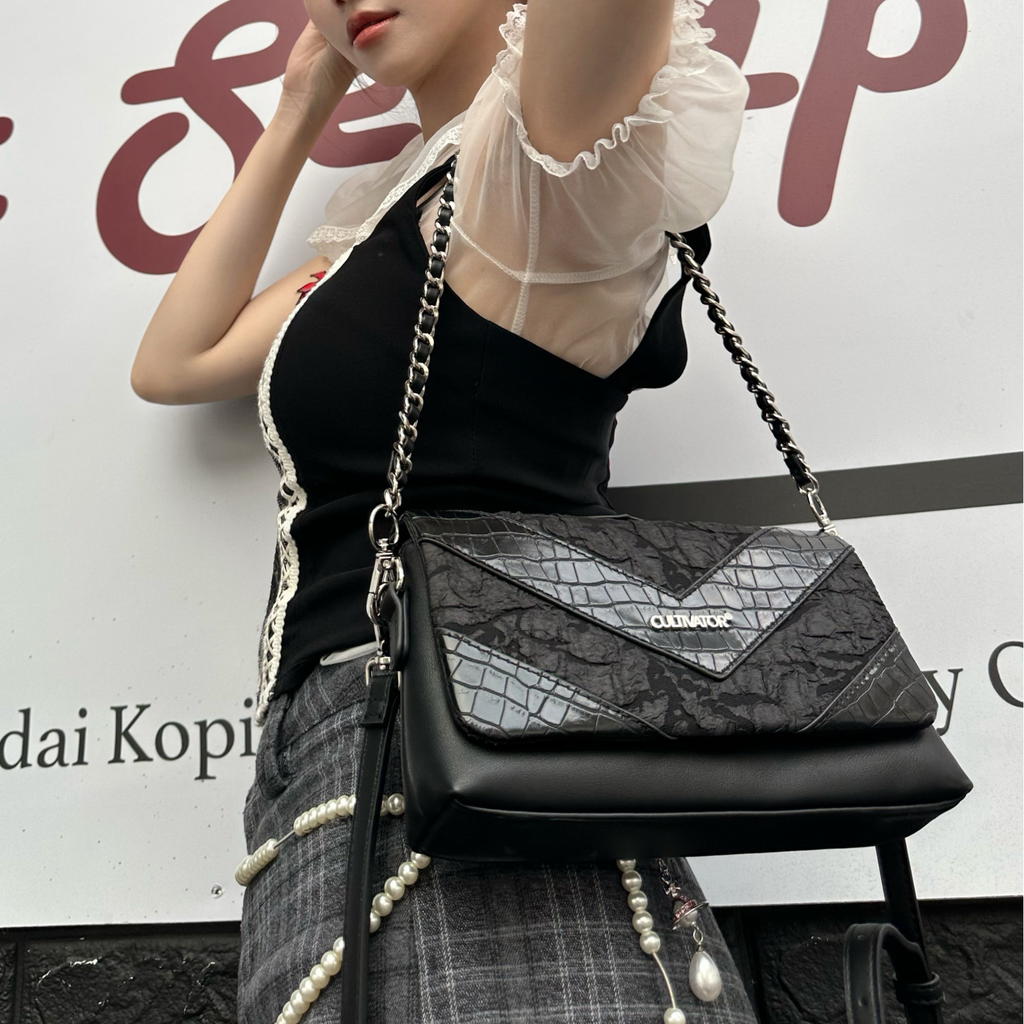 Cultivator Original Snake-Print Pleated Chain-Strap Çanta